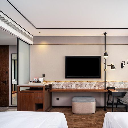 Hilton Garden Inn Beijing Guomao Exterior photo