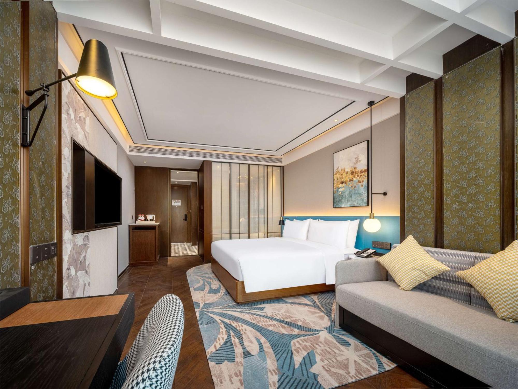 Hilton Garden Inn Beijing Guomao Exterior photo