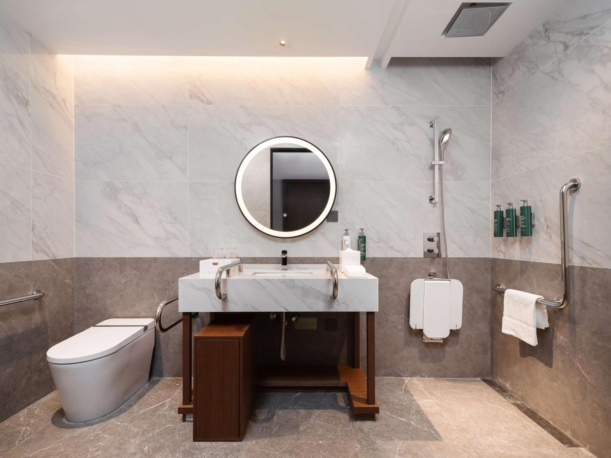 Hilton Garden Inn Beijing Guomao Exterior photo