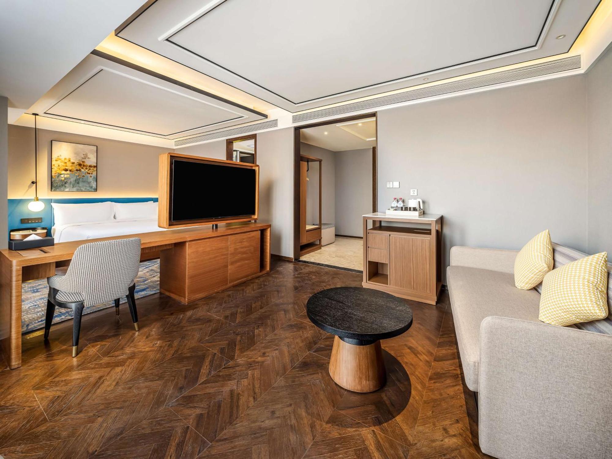 Hilton Garden Inn Beijing Guomao Exterior photo