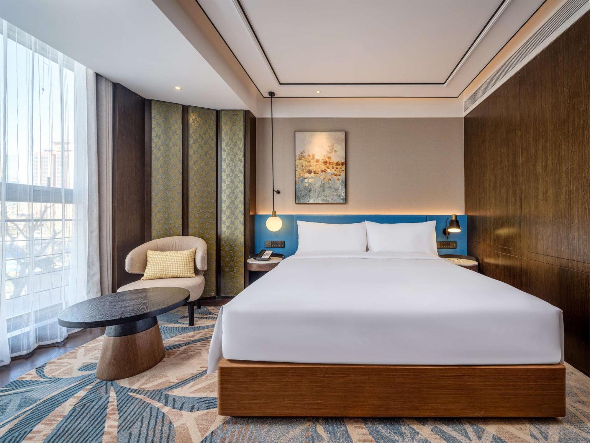 Hilton Garden Inn Beijing Guomao Exterior photo